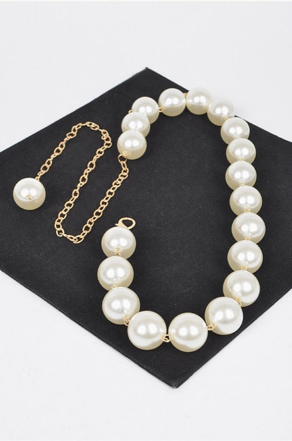 Pearlfect Oversized Chain Belt
